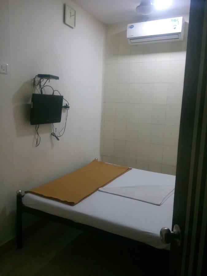 Hotel Saim Palace Mumbai  Buitenkant foto